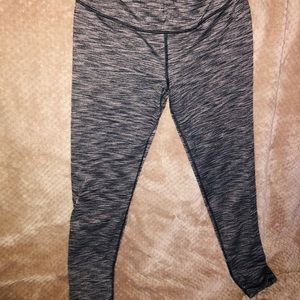 Victoria’s Secret sport leggings